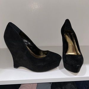 BCBG suede black wedges, sz 7.5, worn once